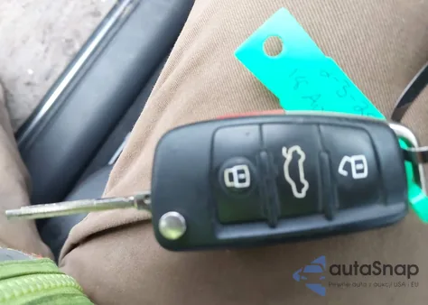 2018 Audi Q3 2.0T Premium/2.0T Sport Premium из США, поврежденный, VIN WA1BCCFS0JR024719